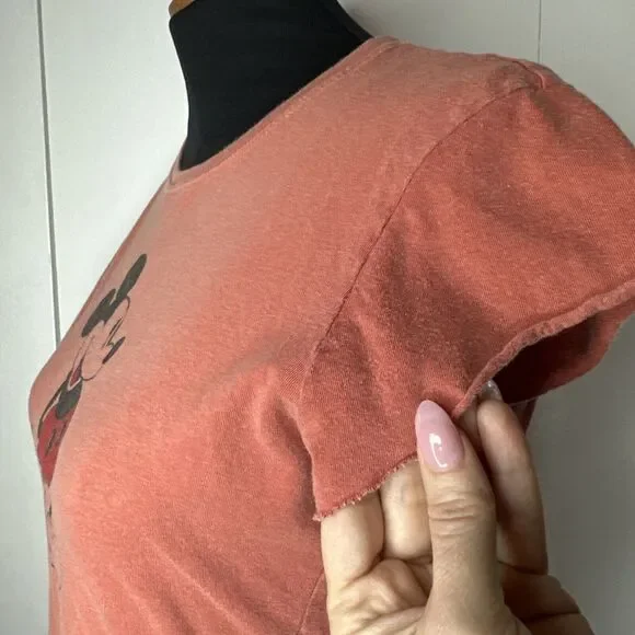 Walt Disney Classic Collection Mickey Mouse T Shirt Womens Size Small Pink USA - Picture 7 of 9